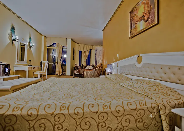 Imperial Palace Hotel 4*