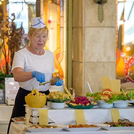 Otel Imperial Palace 4*