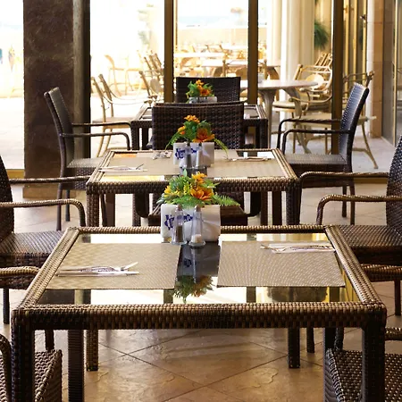 מלון Imperial Palace סאני ביץ'