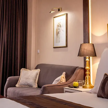 Imperial Palace 4*