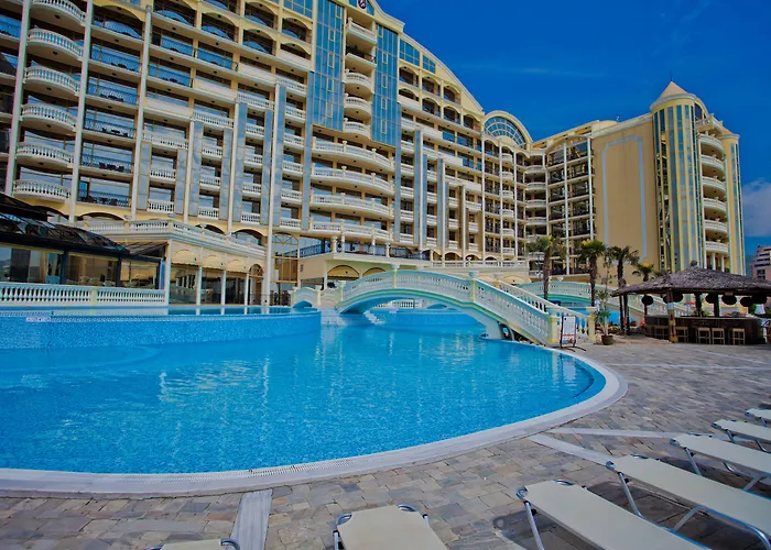 Imperial Palace サニービーチ