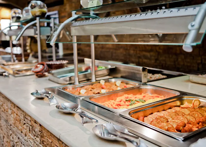 Imperial Palace 4* サニービーチ