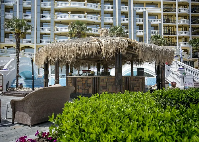 ホテル Imperial Palace 4*