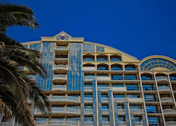 Imperial Palace 4* サニービーチ