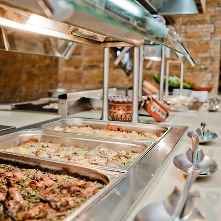 Imperial Palace 4* サニービーチ